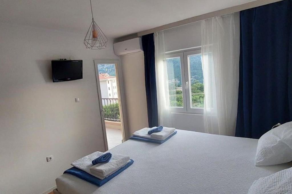 Animil 1 Apartment โกตอร์ ภายนอก รูปภาพ