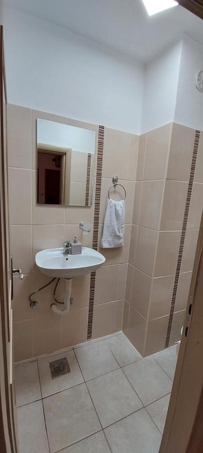 Animil 1 Apartment โกตอร์ ภายนอก รูปภาพ